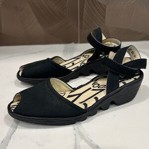 Fly London Black Women's Sandals